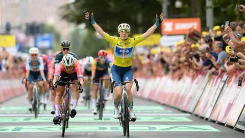 🚴‍♀️ Demi Vollering Takes Tour de France Femmes Lead with Stunning Time Trial Victory! 🏆💨