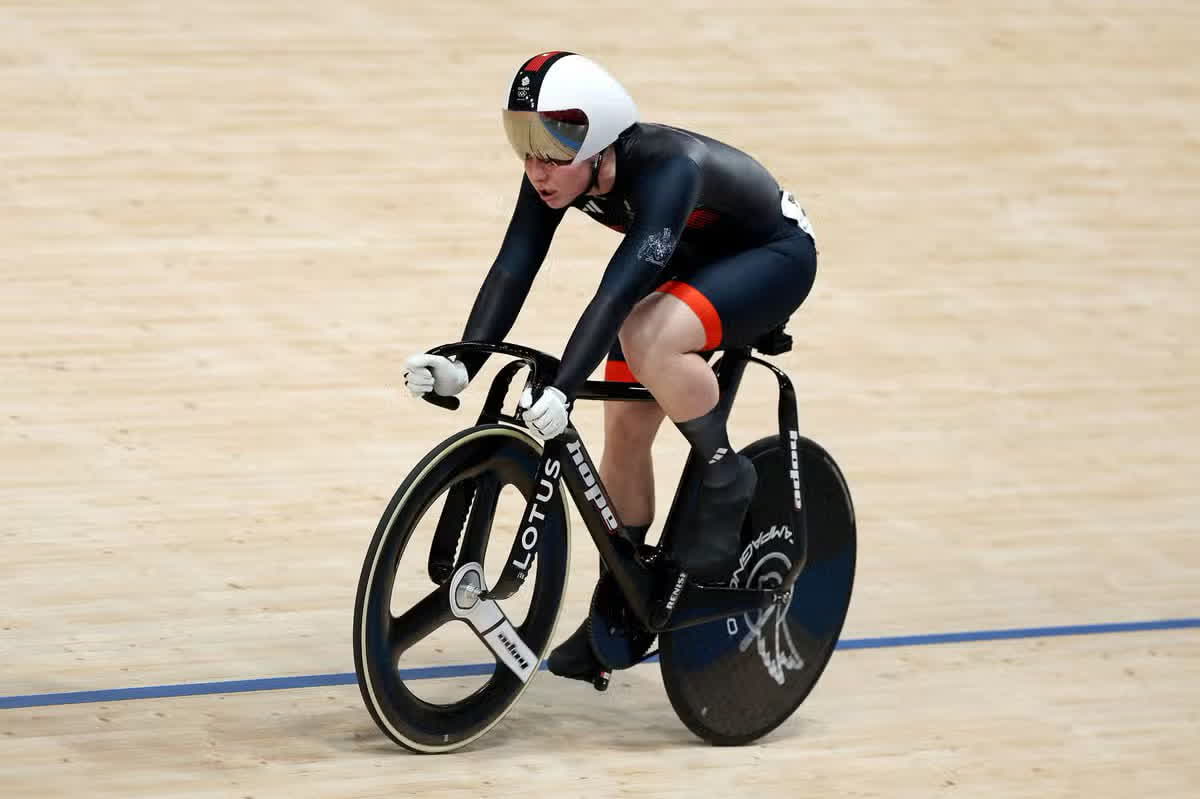 🚴‍♀️ Emma Finucane Makes British Olympic History with Third Medal in Paris! 🥉🥉🥉